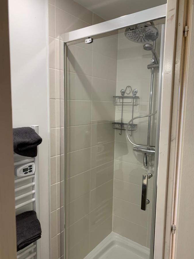 Resid Home 5 - Duplex Cosy Avec Parking Gratuit Saint-Leonard  Екстер'єр фото